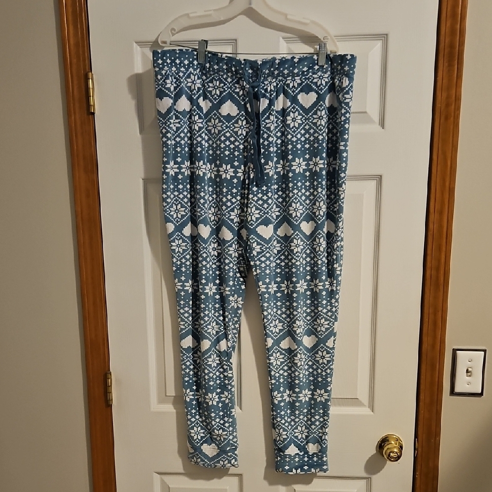 Jaclyn Intimates Winter Pajamas Set - Picture 2 of 7